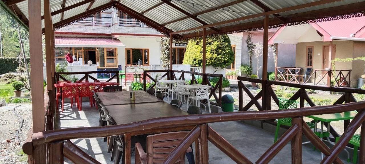 The White House Hotel Kasol Luaran gambar