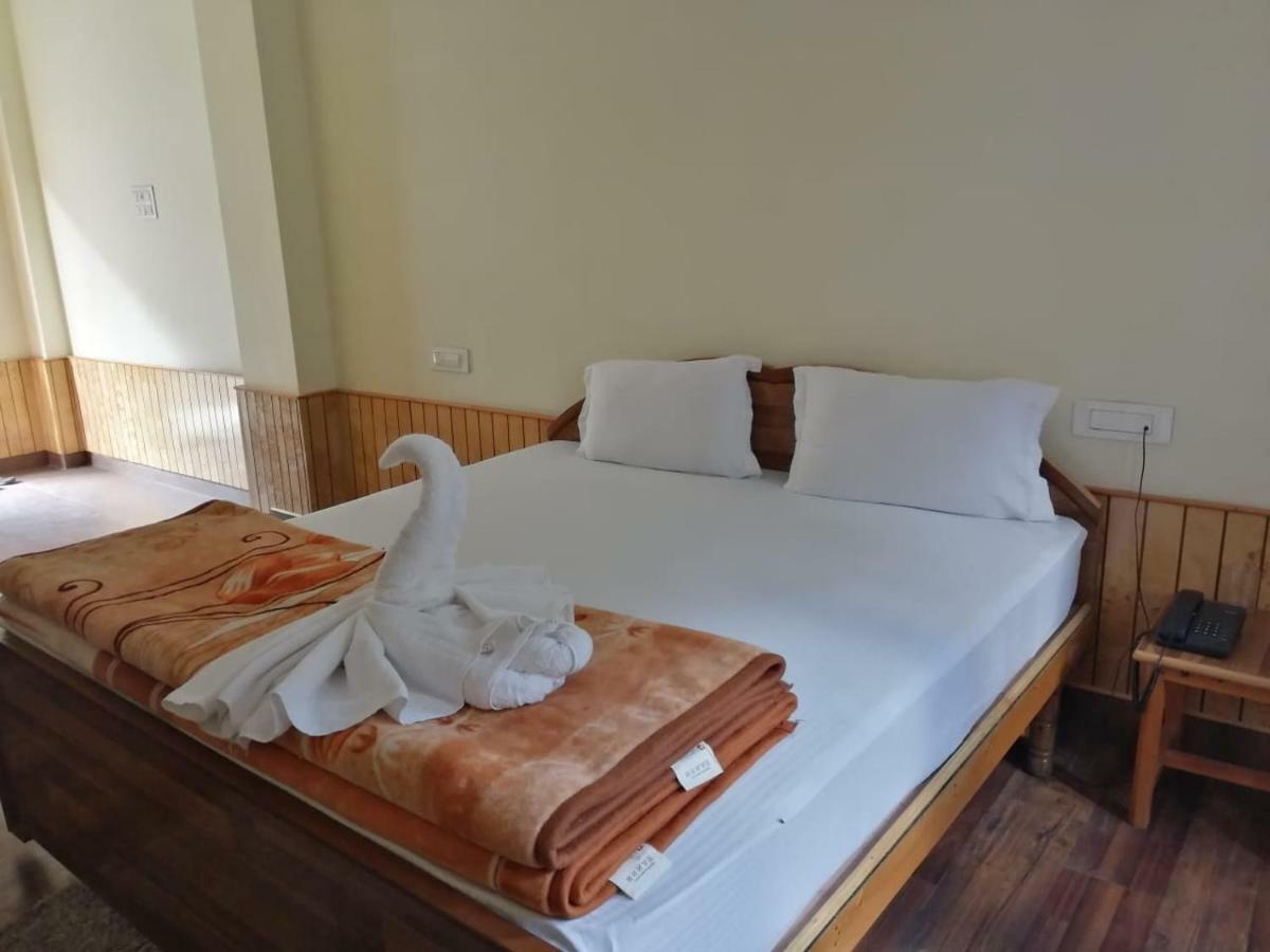 The White House Hotel Kasol Luaran gambar