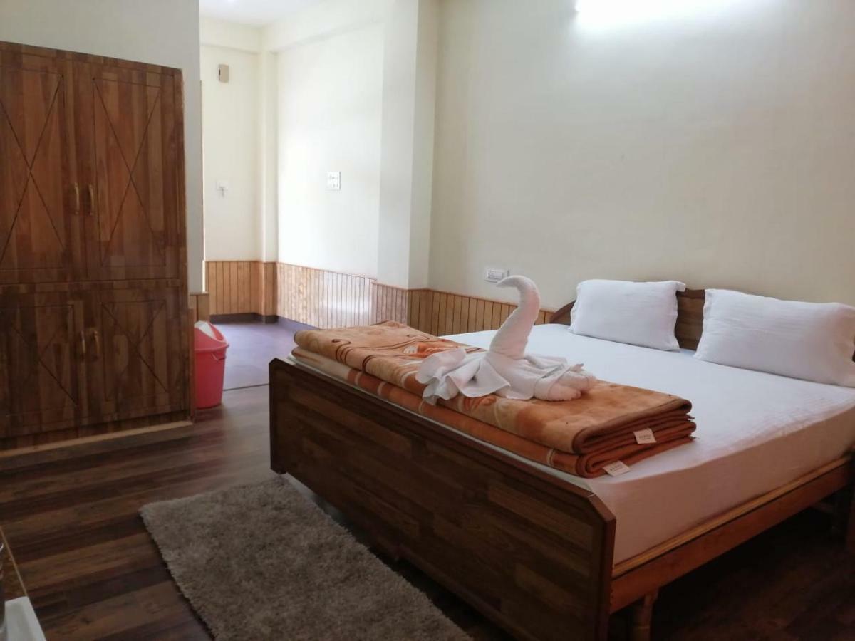 The White House Hotel Kasol Luaran gambar