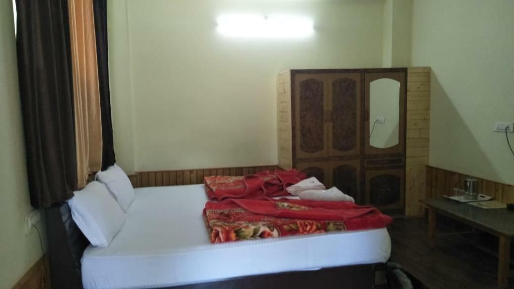 The White House Hotel Kasol Luaran gambar