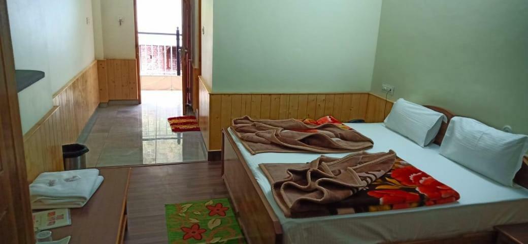The White House Hotel Kasol Luaran gambar